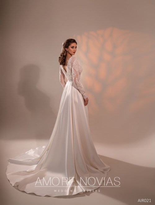 https://amore-novias.com/images/stories/virtuemart/product/AIR021       (4).jpg